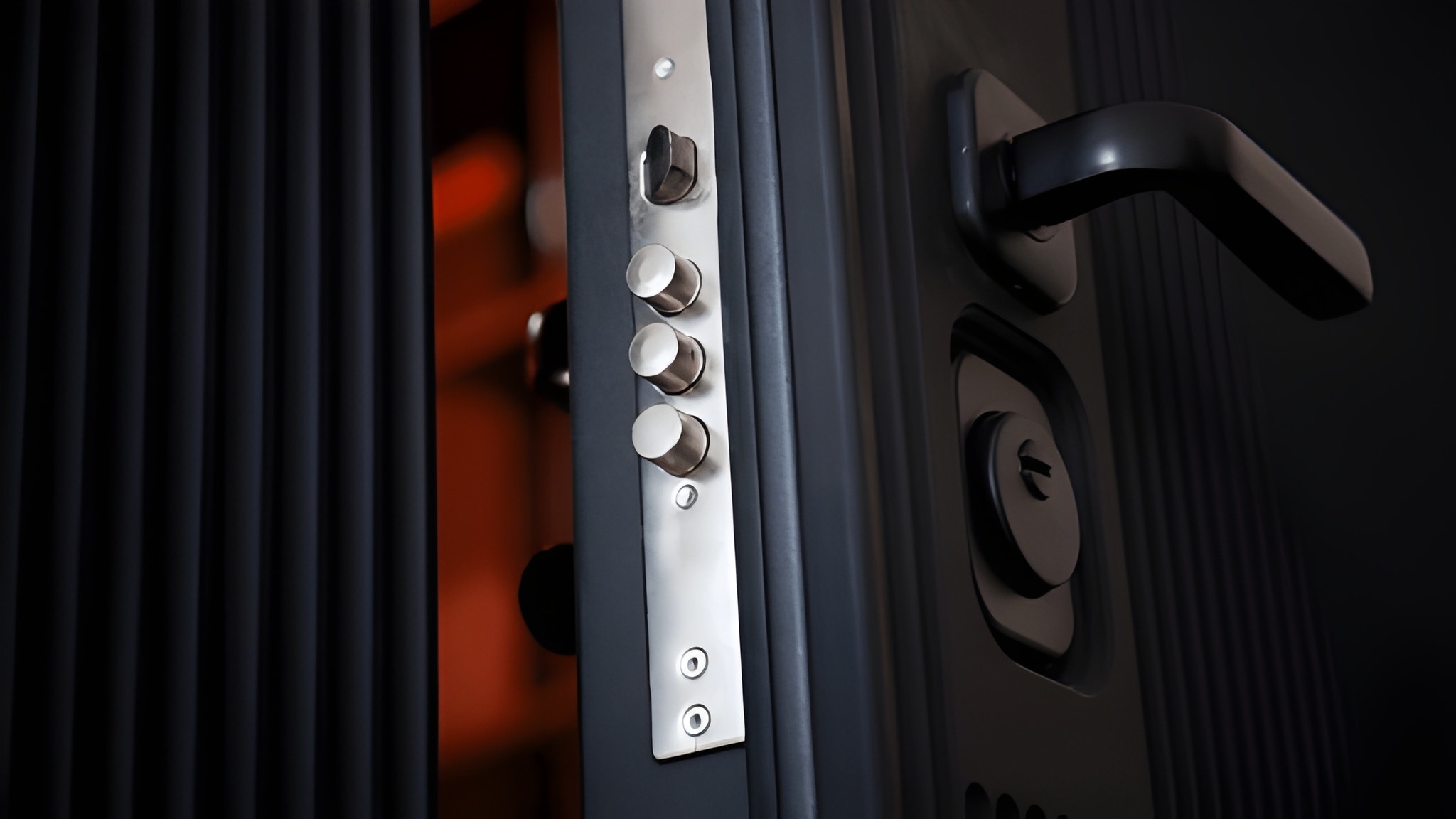 Sterke meerpuntssluiting deur